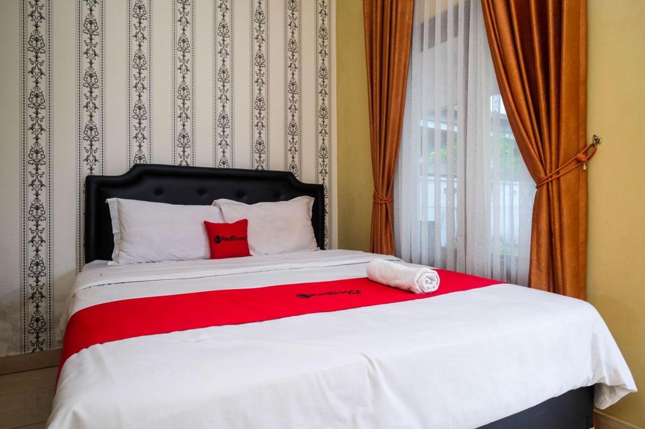 מלון פראנגטריטיס Reddoorz At Paris Ocean מראה חיצוני תמונה